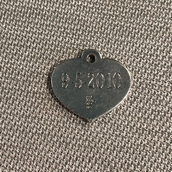 Happy Anniversary Charm - Picture 2 of 2